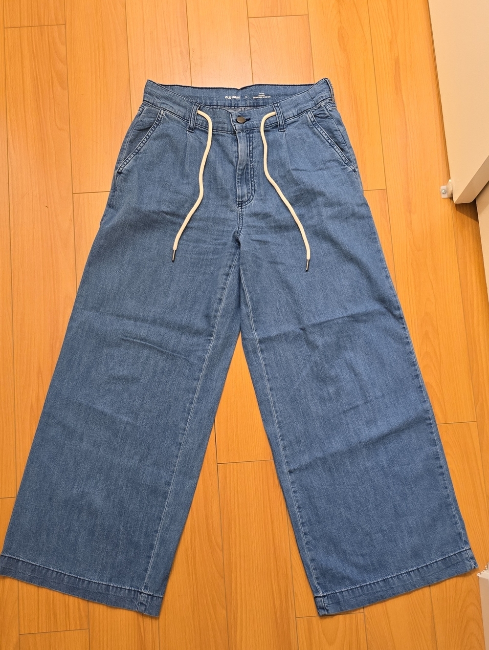 Old Navy Size 4 Light Blue Drapey Drawcord Wide Leg Jeans 100% Cotton